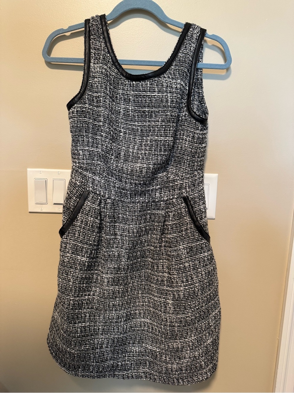 Tulle Black and White Tweed Sleeveless Dress
